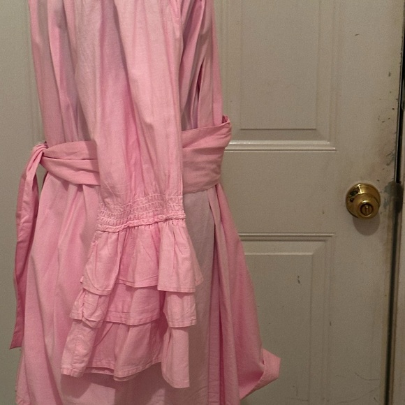 SOLD!!! True Pink On/Off Shoulder Puff Sleeve Pleated Shirt; unique design!. - Picture 4 of 7